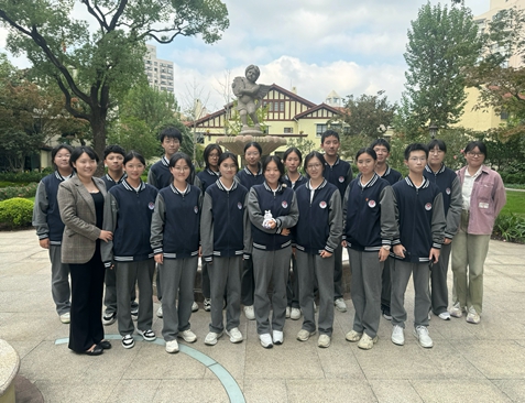 1762416384822381.jpg 4-学生外出参观 (1).jpg