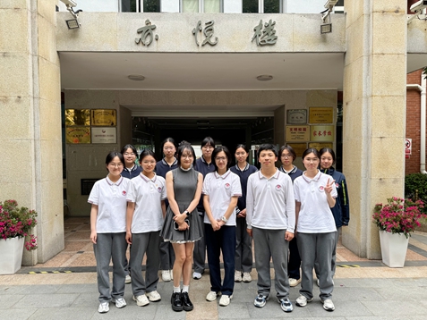 1762416438269921.jpg 5-学生上课与活动 (5).jpg