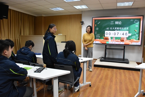 1765773111550252.jpg 25-11-18主题班会 李聪聪02(1).jpg